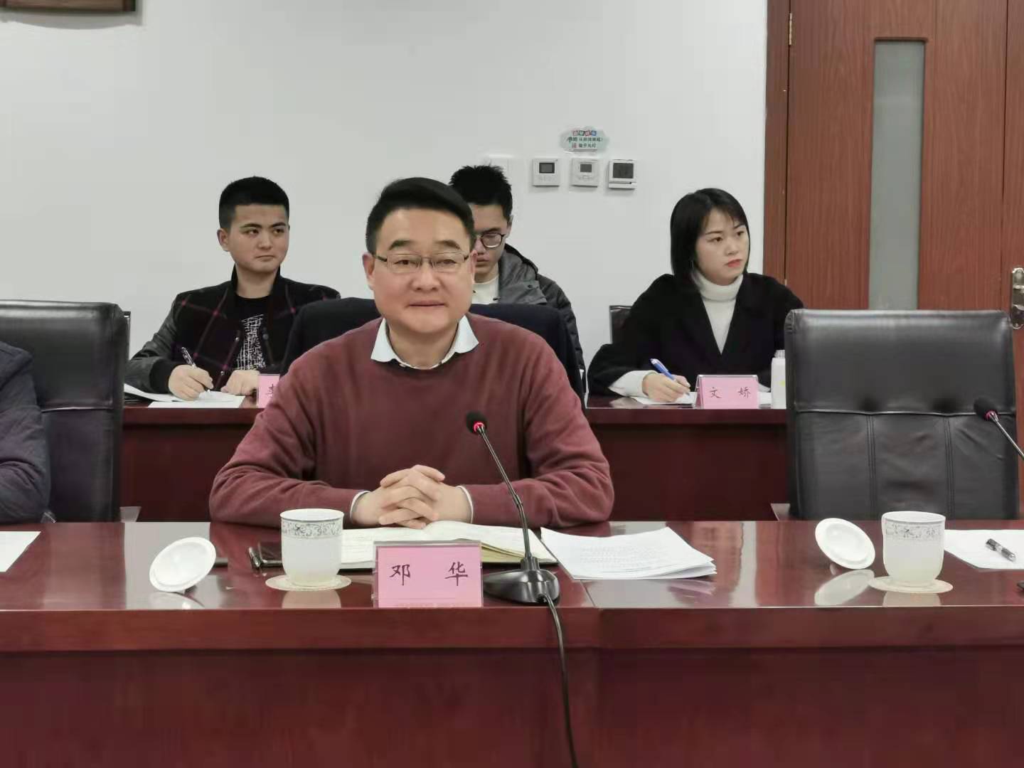 “省、市、縣三級聯(lián)動，多方齊力推動達(dá)州苧麻產(chǎn)業(yè)發(fā)展”。